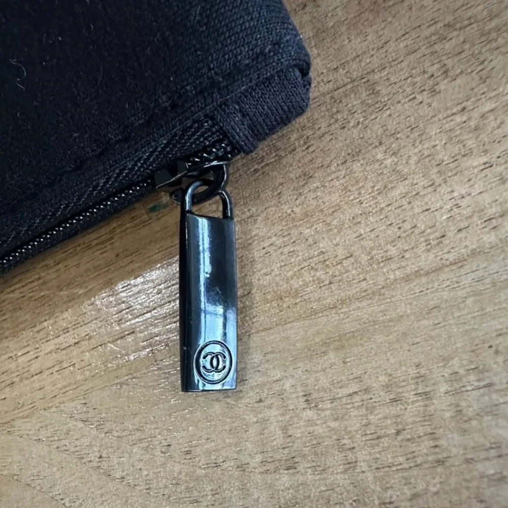 CHANEL Pouch & Vernis Set - Picture 4 of 5